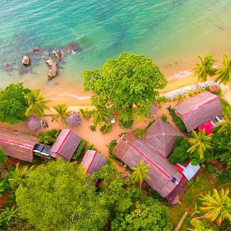 Floraly Komba Hotel - Nosy Komba Exterior photo